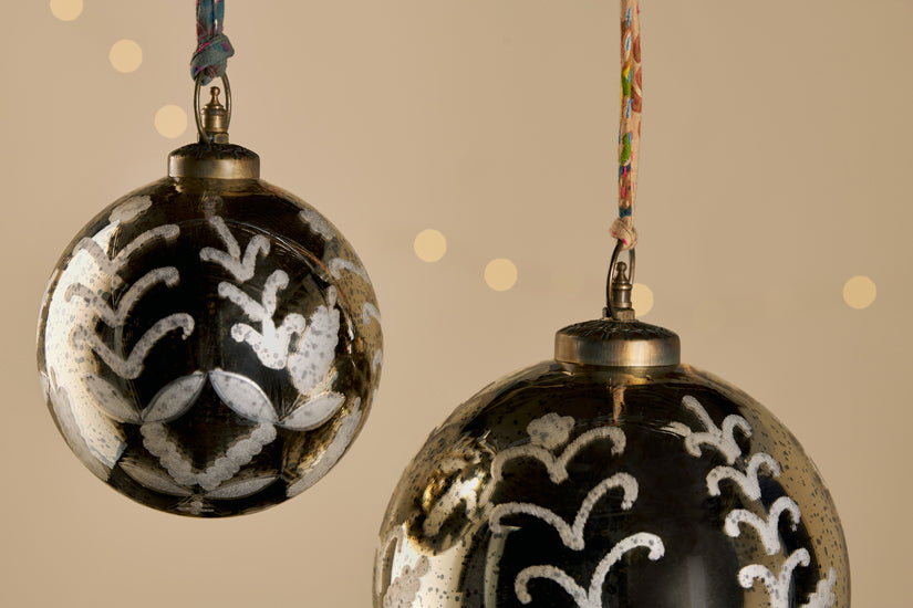 Boule géante antique en or