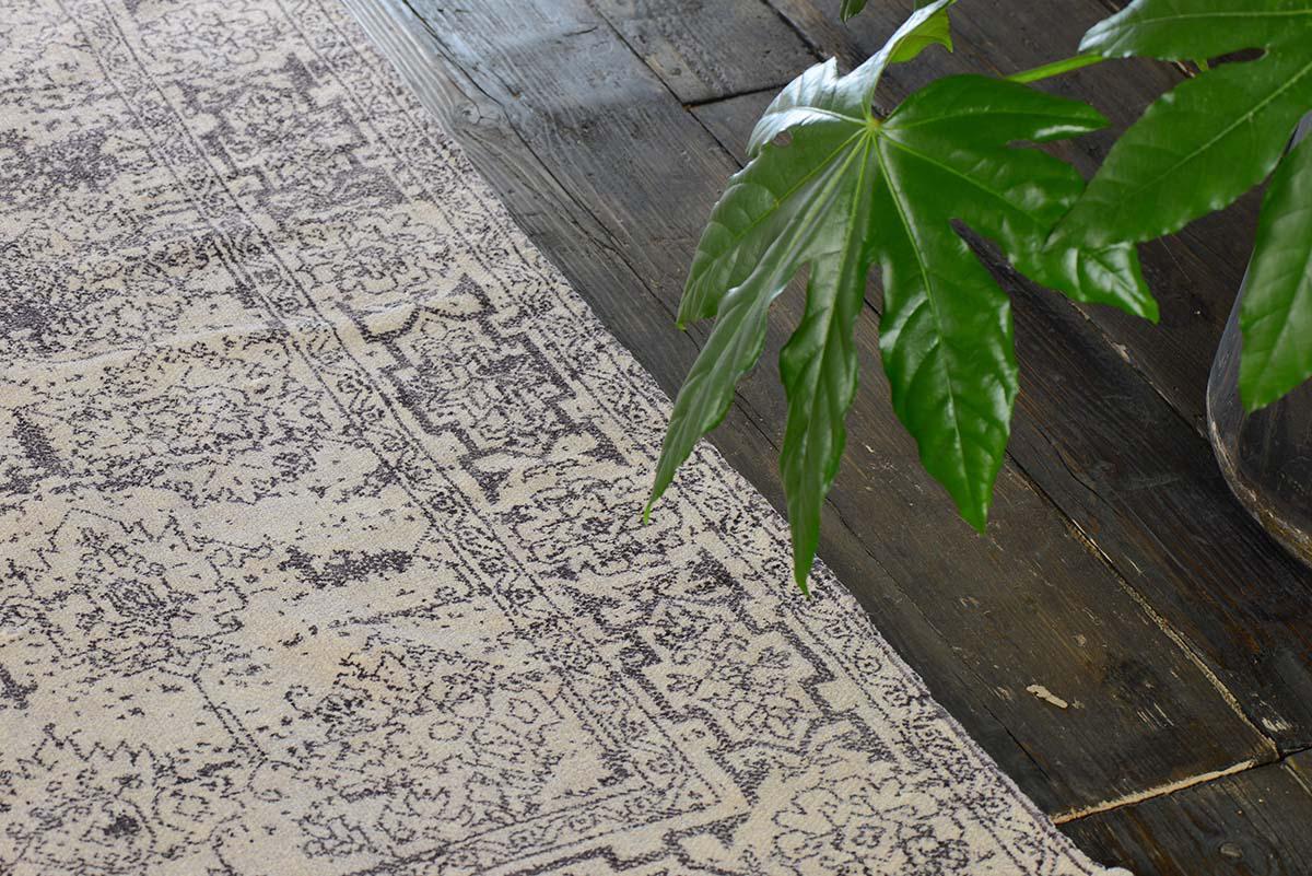 Tapis à motifs anciens Iria