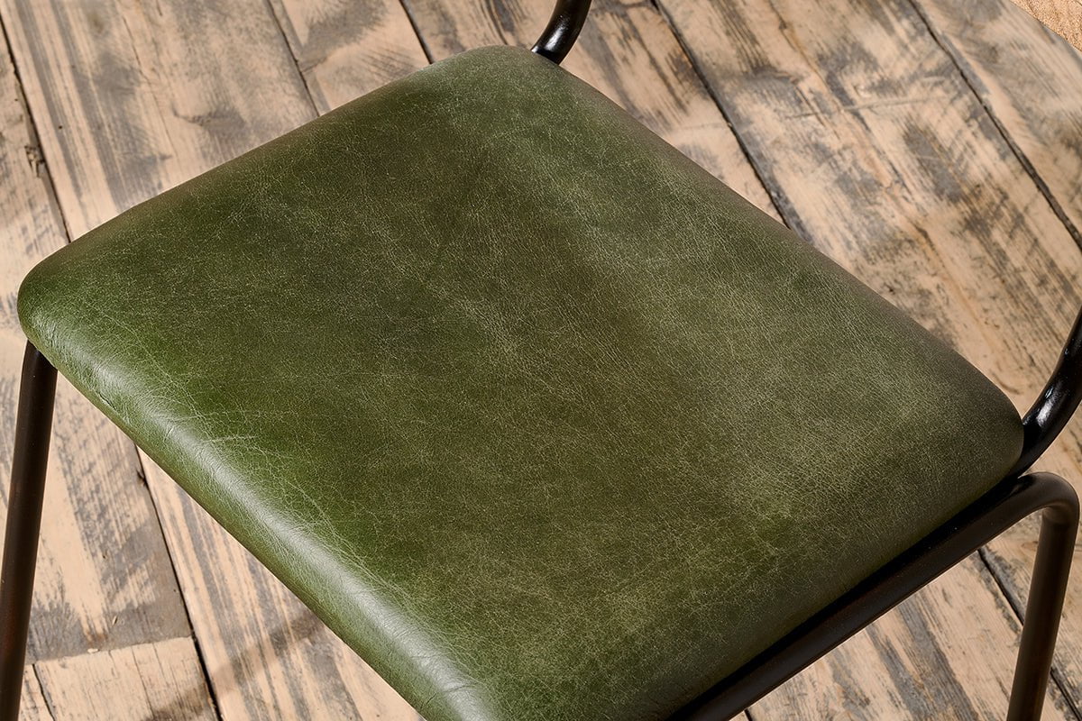 Chaise de salle à manger Iswa en cuir et rotin - Verte