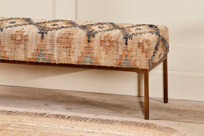 Kesu Kilim et banc en fer