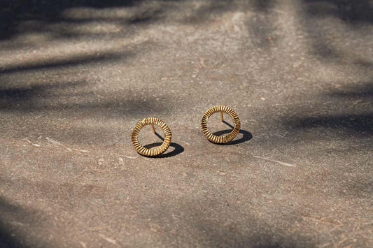 Boucles d'oreilles gravées Lalia